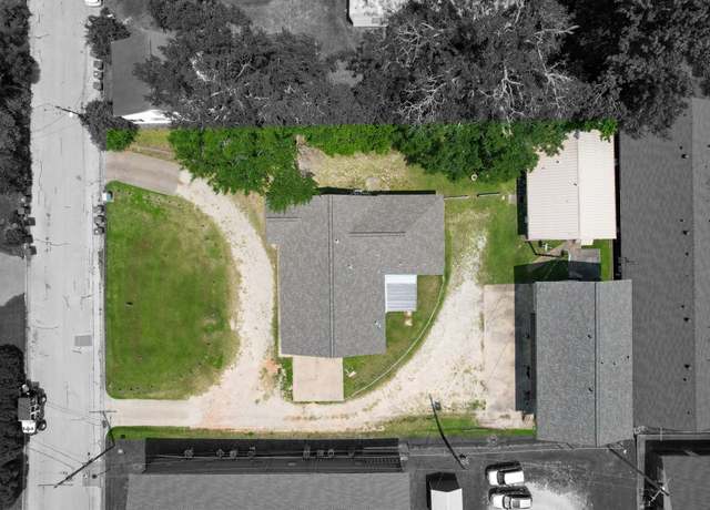 Property at 1311 21st St, Huntsville, TX 77340, 3 beds, 2 baths