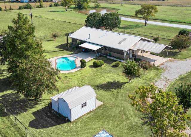 Property at 1856 Fm 223 Rd, Shepherd, TX 77371, 2 beds, 1.5 baths
