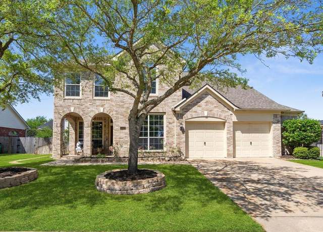 Property at 16327 E Amber Willow Trl, Cypress, TX 77433, 4 beds, 2.5 baths
