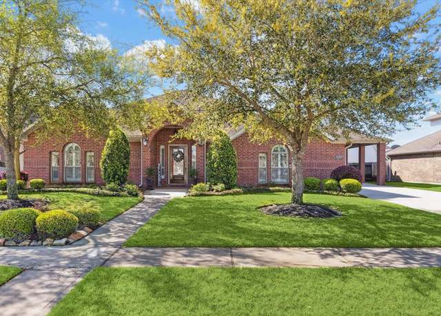 Property at 2205 Rincon Dr, League City, TX 77573, 4 beds, 3.5 baths