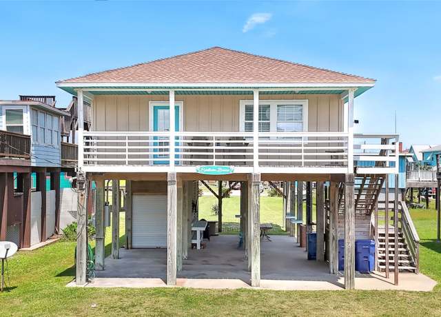 Property at 214 Sand Dune Ct, Surfside Beach, TX 77541, 3 beds, 2 baths