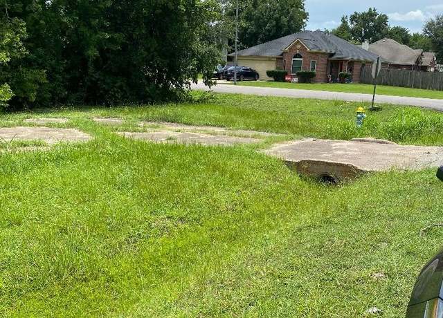 Property at 1121 Theresa St, Houston, TX 77051