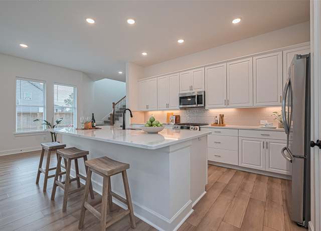 Property at 16819 Chapel Knox Dr, Humble, TX 77346, 3 beds, 2.5 baths