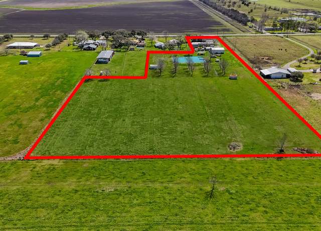 Property at 10244 Dannhaus Rd, Needville, TX 77461, 3 beds, 2.5 baths