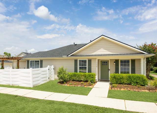 Property at 11925 Chanteloup Dr, Houston, TX 77047, 3 beds, 2 baths