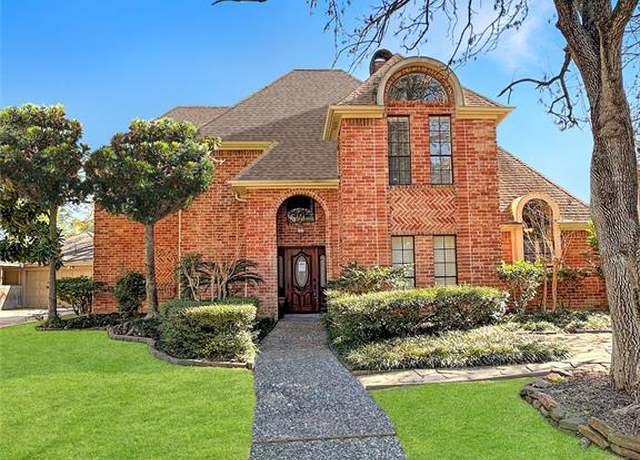 Property at 6415 Willow Pine Dr, Spring, TX 77379, 4 beds, 2.5 baths