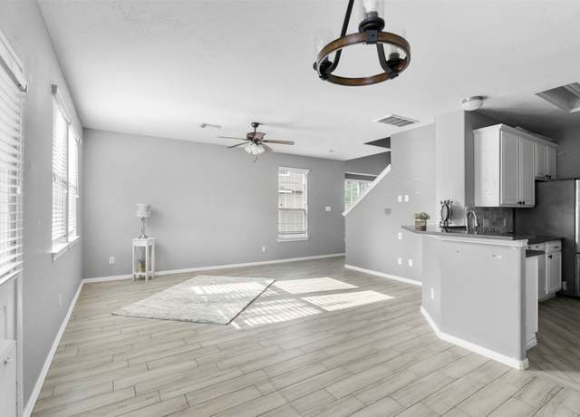 Property at 341 Brandy Ridge Ln, Dickinson, TX 77539, 3 beds, 2.5 baths