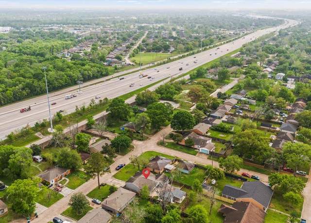 Property at 6105 Arthington St, Houston, TX 77053, 5 beds, 3.5 baths