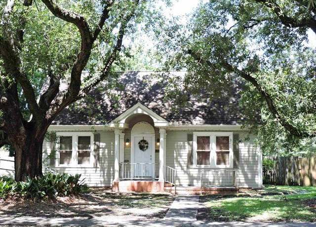 Property at 4545 Hollywood Dr, Port Arthur, TX 77642, 3 beds, 1.5 baths