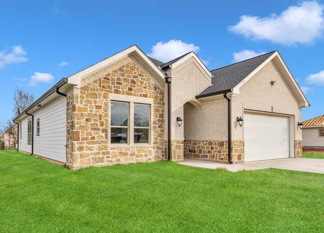 Property at 610 Sharon St, Prairie View, TX 77484, 4 beds, 3 baths