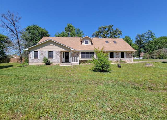 Property at 175 Greenwood Dr, Livingston, TX 77351, 4 beds, 2 baths
