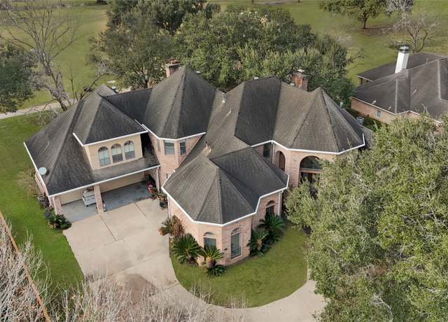 Property at 5107 Waterbeck St, Fulshear, TX 77441, 4 beds, 3.5 baths