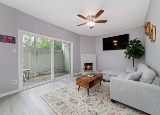 Property at 2300 Augusta Dr #15, Houston, TX 77057, 2 beds, 2 baths