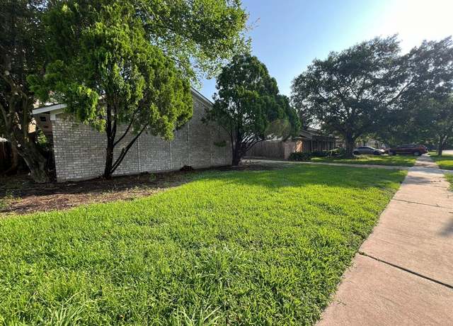 Property at 9423 Kristin Dr, Houston, TX 77031, 3 beds, 2 baths