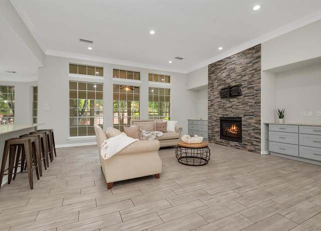 Property at 82 Champion Villa Dr, Houston, TX 77069, 3 beds, 2.5 baths