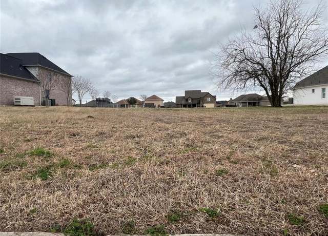 Property at 10888 Dauphine St, Willis, TX 77318