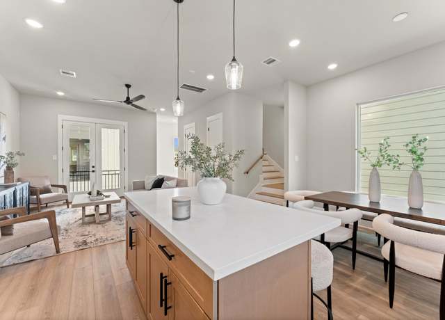 Property at 1102 Mansfield St Unit A, Houston, TX 77091, 3 beds, 3.5 baths