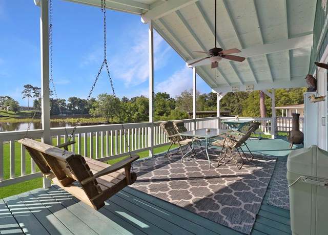 Property at 1575 Yaupon Cove Dr, Onalaska, TX 77360, 2 beds, 1.5 baths