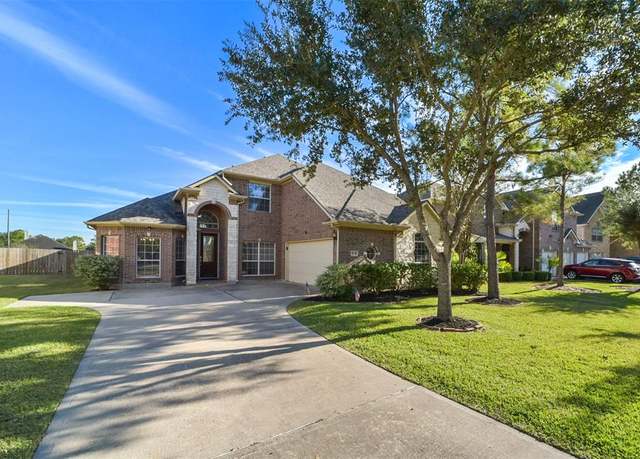 Property at 1214 Riverchase Dr, Richmond, TX 77469, 5 beds, 4 baths