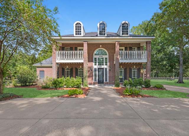 Property at 3718 Aspenwood Dr, Richmond, TX 77406, 4 beds, 4.5 baths
