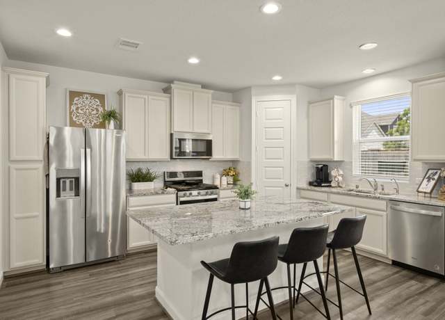 Property at 9904 Smokehouse Silo Ln, Houston, TX 77080, 3 beds, 2.5 baths