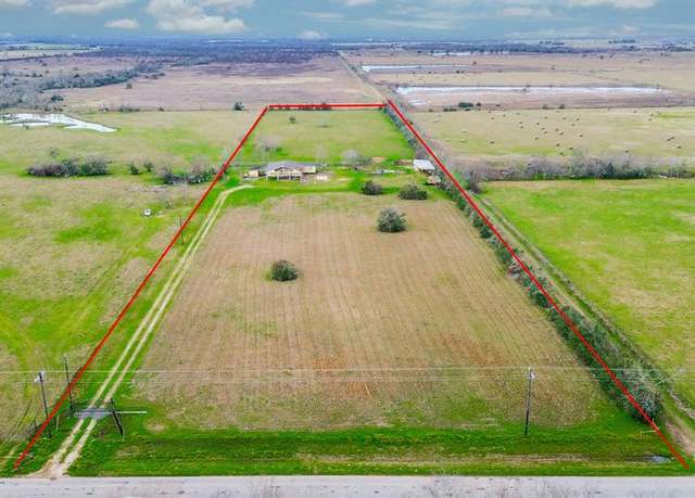 Property at 13951 Cochran Rd, Waller, TX 77484, 2 beds, 2 baths