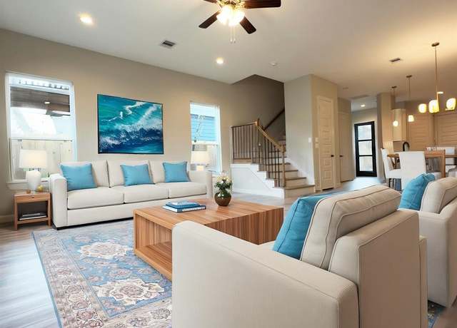 Property at 313 E 27th St, Houston, TX 77008, 3 beds, 2.5 baths