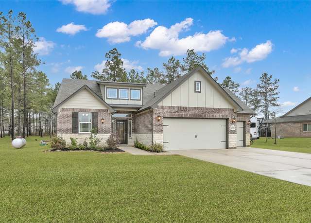 Property at 16723 Rockwall St, Conroe, TX 77303, 4 beds, 2 baths