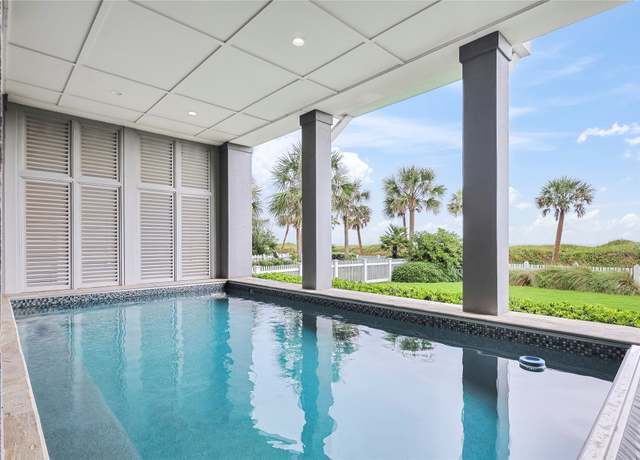 Property at 2425 E Seaside Dr, Galveston, TX 77550, 5 beds, 4.5 baths