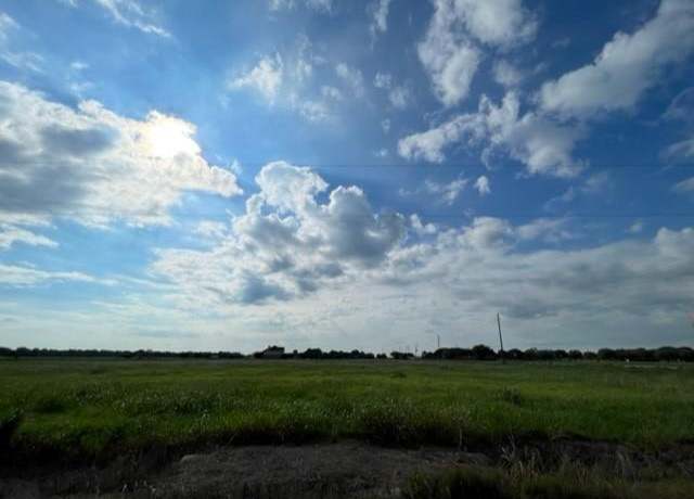 Property at 10932 Mlcak Rd, Sealy, TX 77474