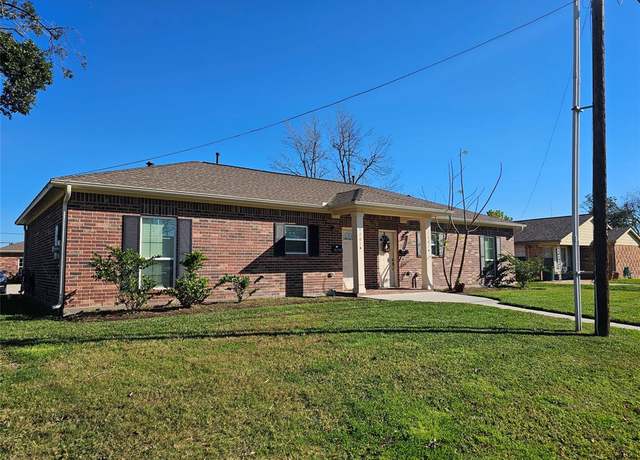 Property at 120 W 12th St, Deer Park, TX 77536, 12 baths
