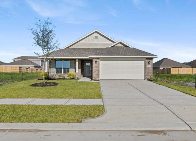 Property at 2233 W Post Oak Cir, Dayton, TX 77535, 4 beds, 2 baths
