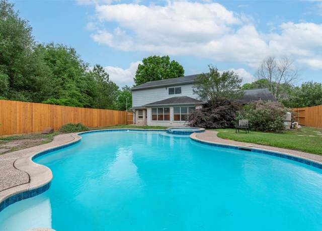 Property at 5638 Long Creek Ln, Houston, TX 77088, 4 beds, 2.5 baths