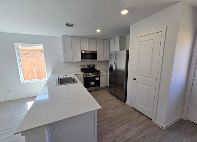 Property at 6611 Water Oak Green Ln, Katy, TX 77493, 3 beds, 2 baths