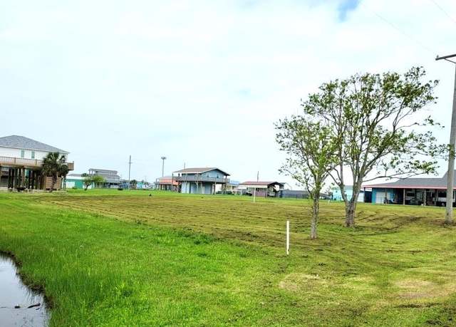 Property at 955 S Selwyn Rd, Crystal Beach, TX 77650