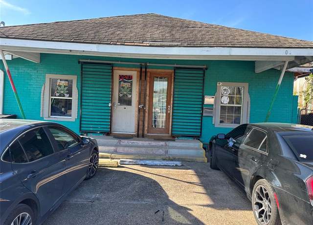 Property at 304 Lockwood Dr, Houston, TX 77011, 2 baths