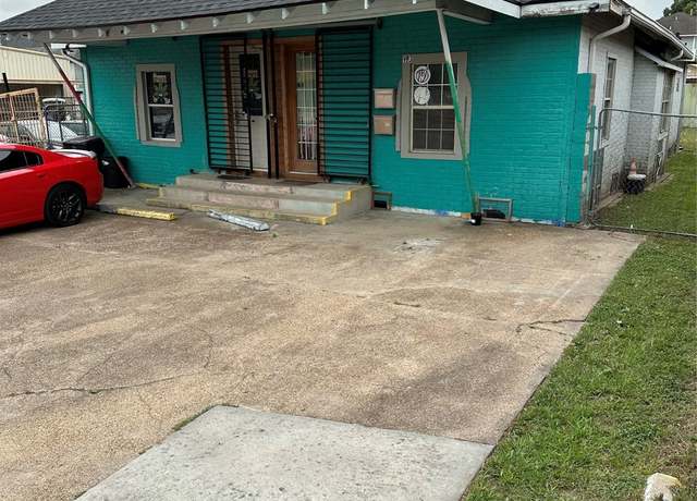 Property at 304 Lockwood Dr, Houston, TX 77011, 2 baths