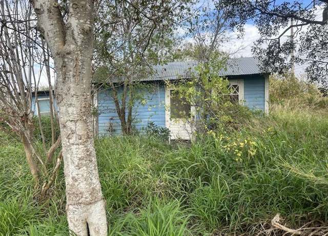 Property at 2101 Brown Ave, Jourdanton, TX 78026, 2 beds, 1 bath