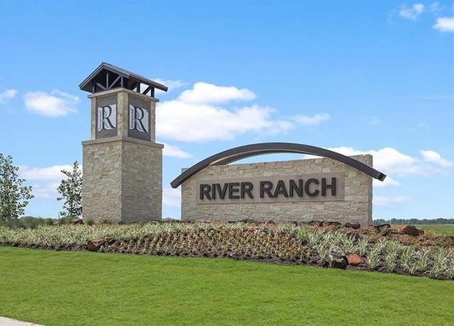 Property at 451 Turtle Creek Dr, Dayton, TX 77535, 5 beds, 3 baths