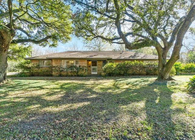 Property at 405 Hohldale St, Houston, TX 77091, 3 beds, 3 baths