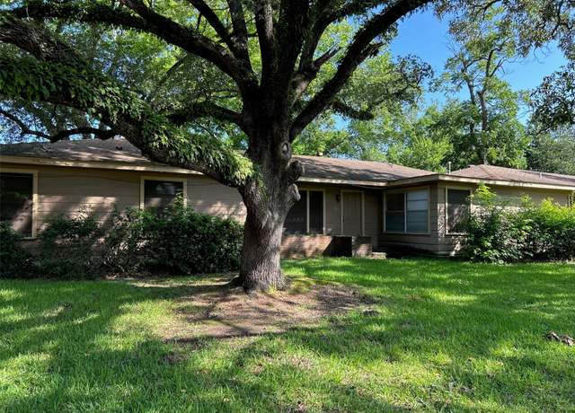 Property at 315 N Marsh Dr, Livingston, TX 77351, 3 beds, 2 baths
