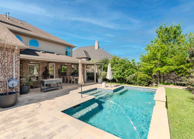 Property at 18 Devon Dale Dr, The Woodlands, TX 77375, 5 beds, 4.5 baths