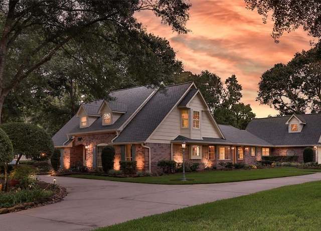 Property at 1610 Palomino Ln, Kingwood, TX 77339, 4 beds, 3.5 baths