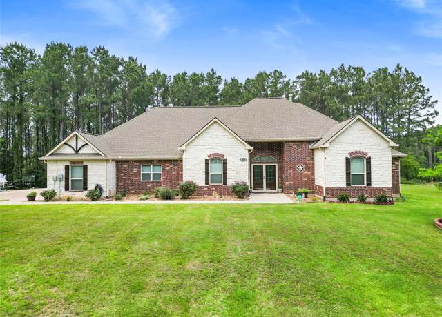Property at 448 Eastgate Park, Livingston, TX 77351, 3 beds, 2.5 baths