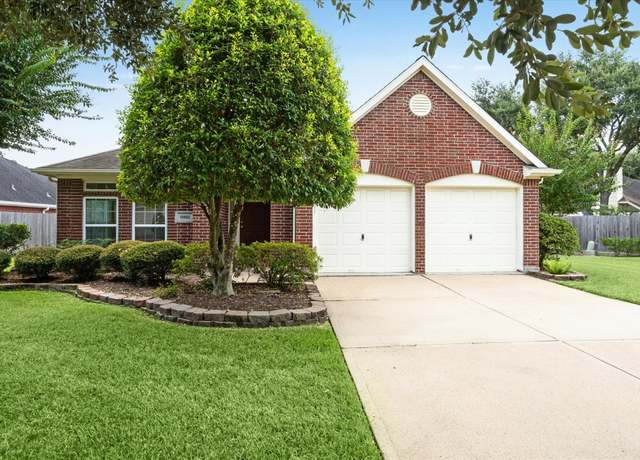 Property at 13622 Apple Knoll Ct, Houston, TX 77059, 3 beds, 2 baths