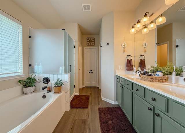 Property at 22530 Lavaca Ranch Ln, Katy, TX 77449, 3 beds, 2 baths