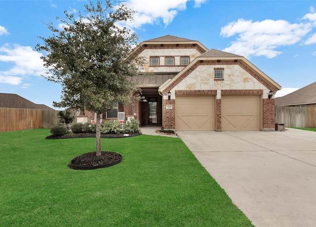 Property at 3222 Charles Pl, Mont Belvieu, TX 77523, 4 beds, 2 baths