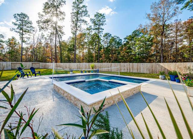 Property at 14265 Wonder Lake Ln, Conroe, TX 77384, 5 beds, 2.5 baths