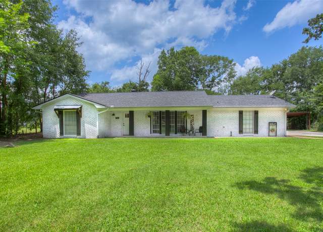 Property at 705 Fm 980 Rd, Huntsville, TX 77320, 2 beds, 2 baths