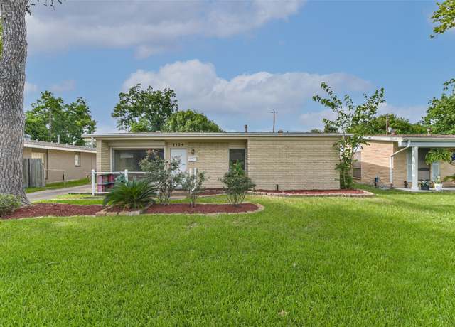 Property at 1124 Helen Dr, Deer Park, TX 77536, 3 beds, 2 baths